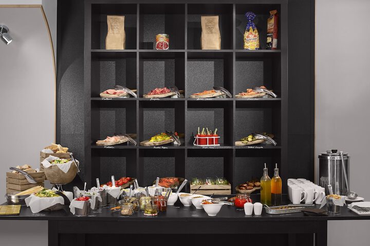 Dining 104 of 149