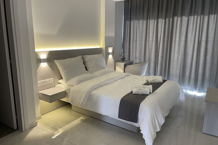 Room 5 of 61