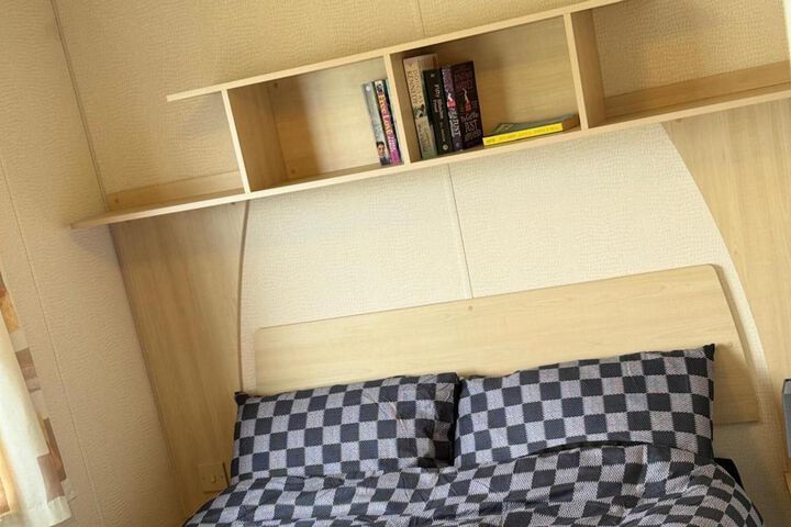 Room 8 of 35