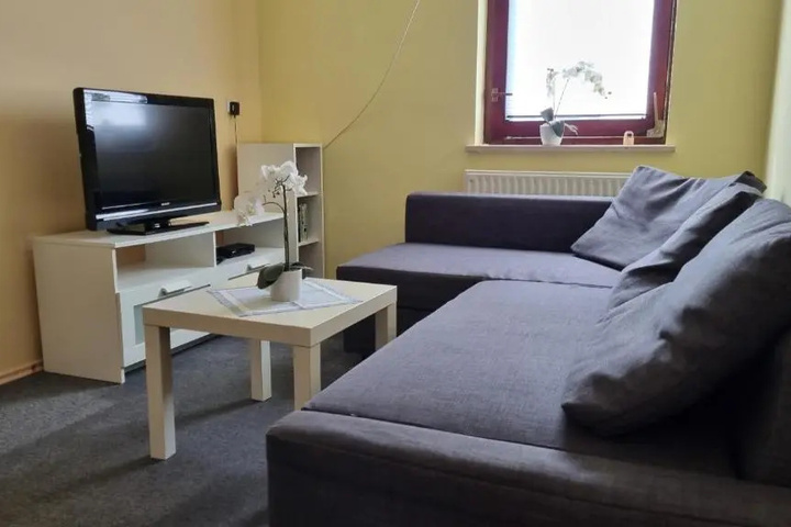 Room 3 of 12