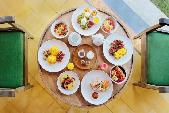 Breakfast/Coffee Service 26 of 38