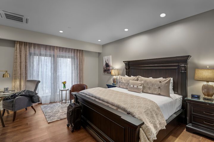 Room 10 of 31