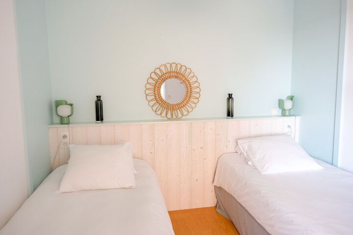 Room 8 of 50