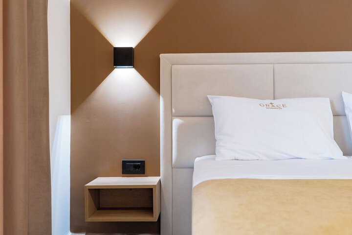 Room 44 of 108