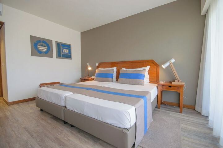 Room 32 of 102