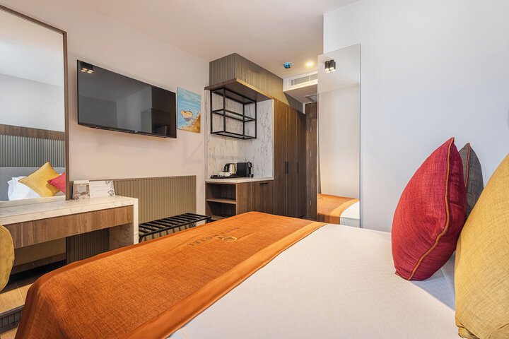 Room 44 of 86
