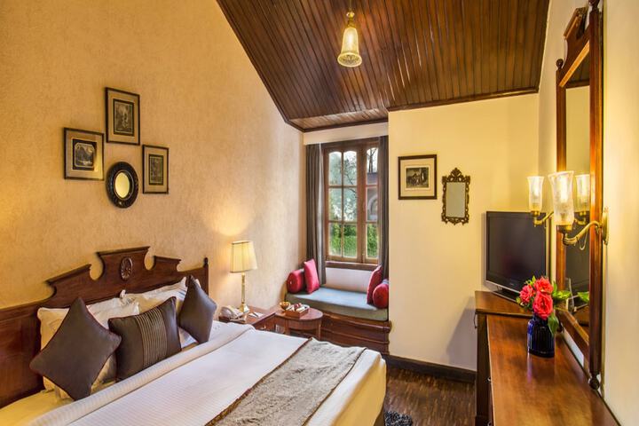 Room 15 of 36
