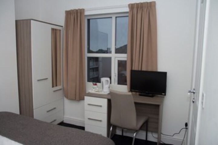 Room 15 of 36