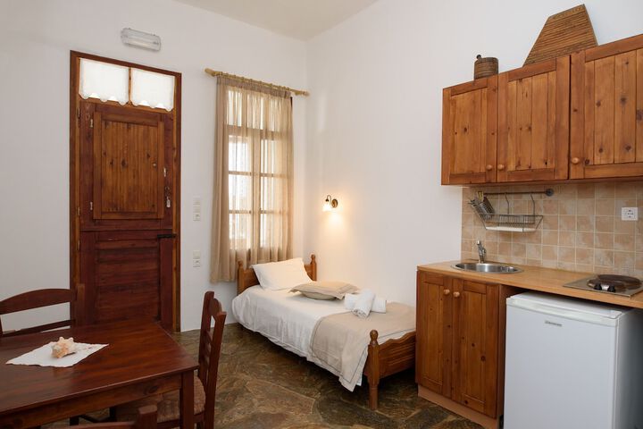 Room 42 of 47
