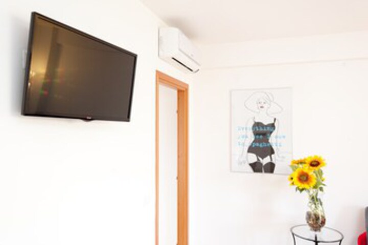 Room 35 of 40