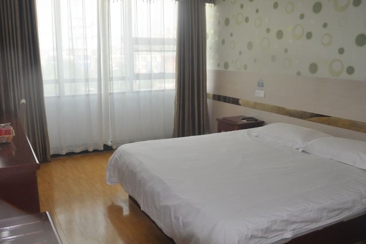 Room 5 of 31