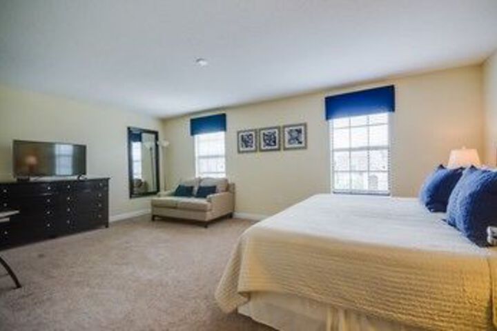 Room 6 of 25