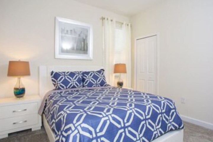 Room 18 of 22