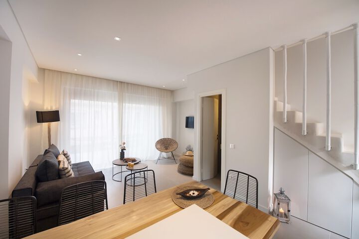 Room 92 of 191