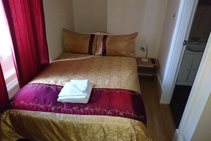 Room 16 of 25