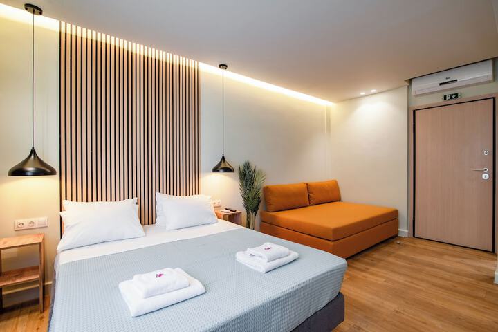Room 32 of 151