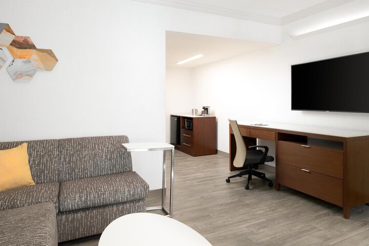 Room 7 of 89