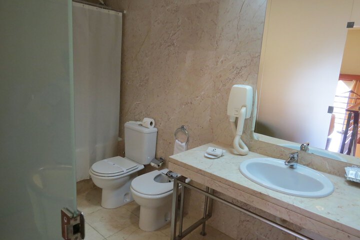 Room 46 of 92