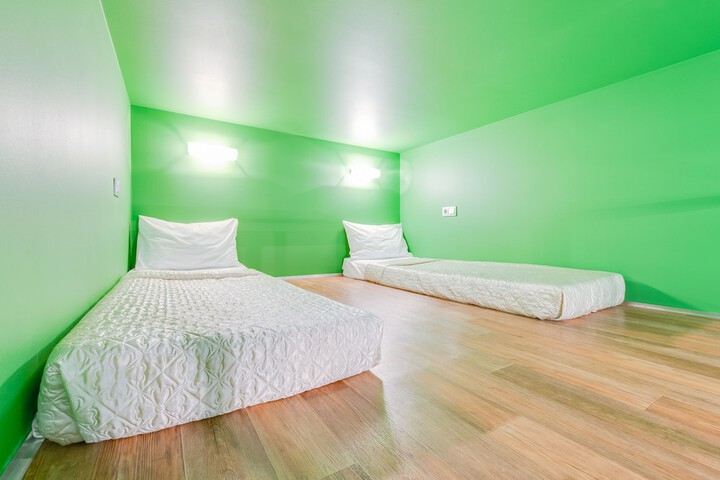 Room 36 of 69