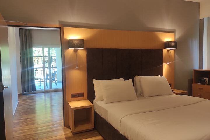 Room 14 of 66