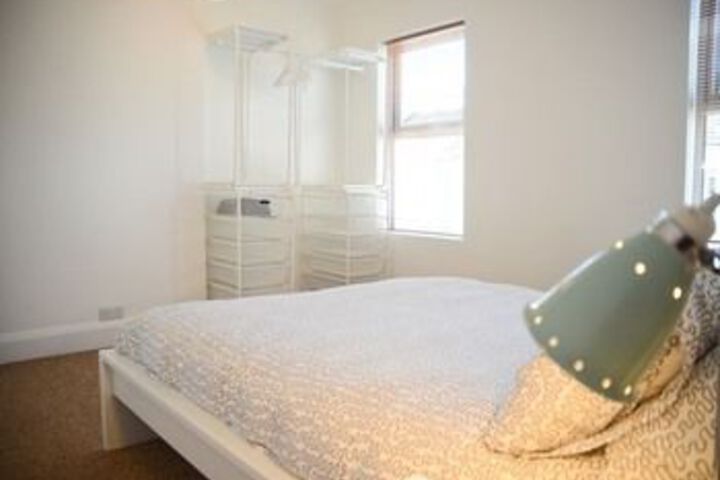 Room 14 of 25