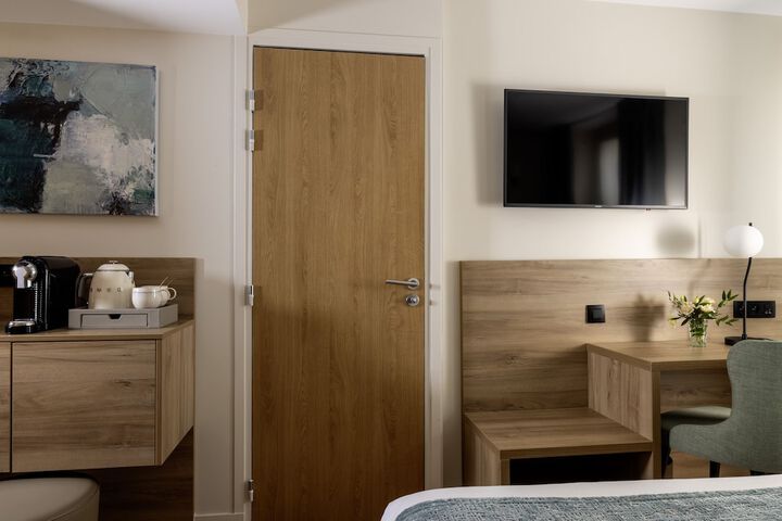 Room 21 of 53