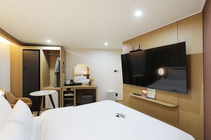 Room 29 of 74
