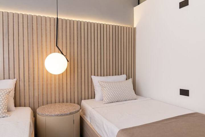 Room 20 of 74