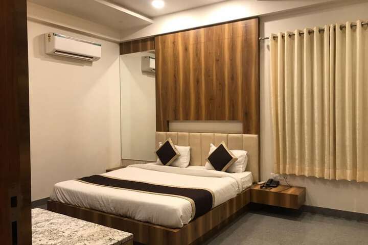 Room 2 of 14