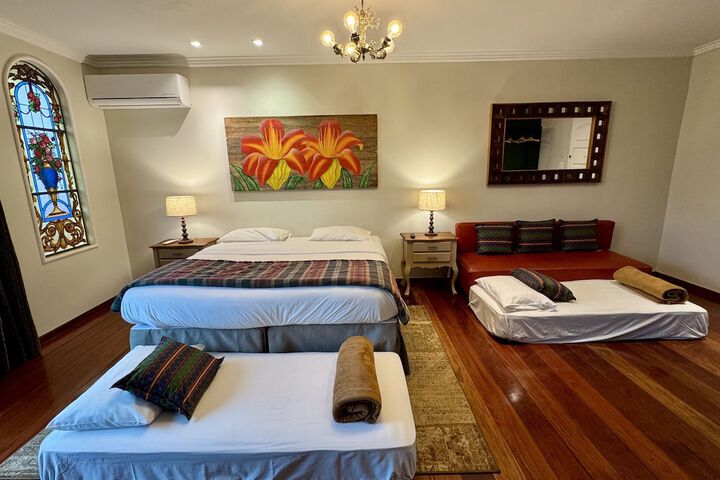 Room 32 of 63