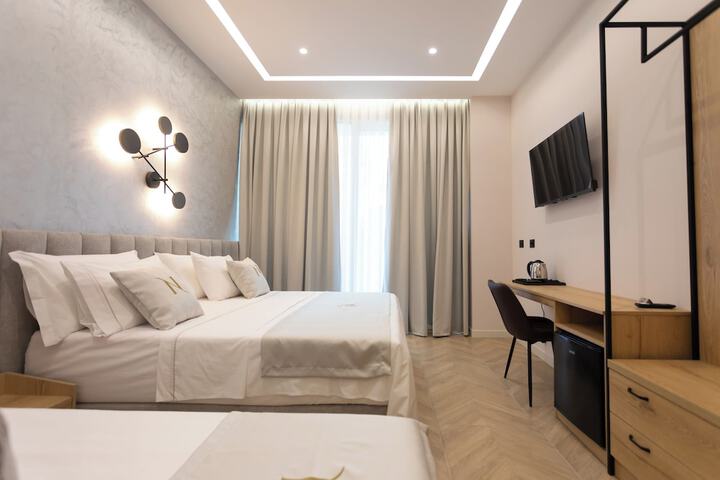 Room 42 of 249