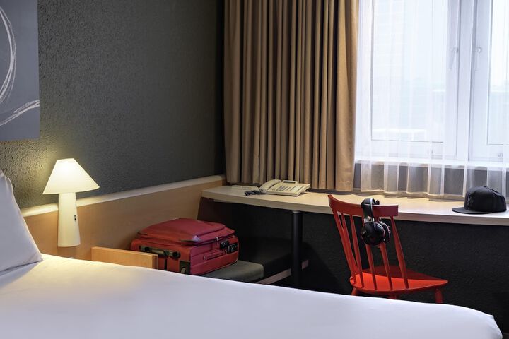 Room 10 of 55