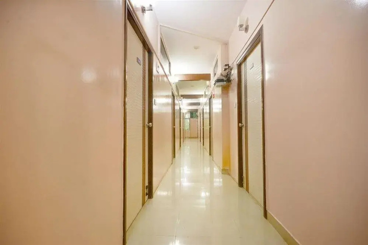 Room 7 of 11