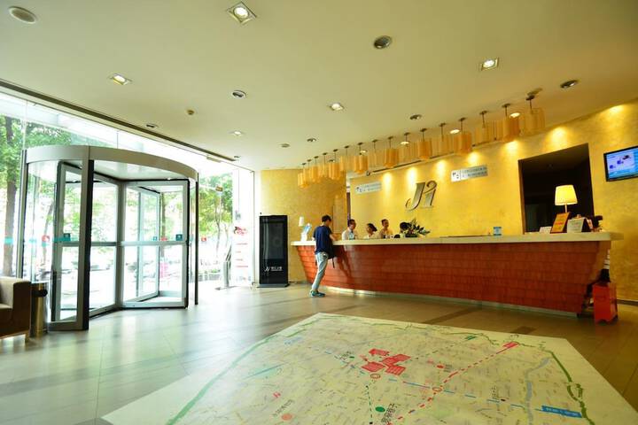 Lobby Entry
