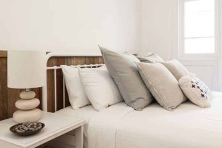 Room 9 of 20