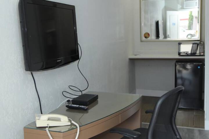 Room 15 of 36