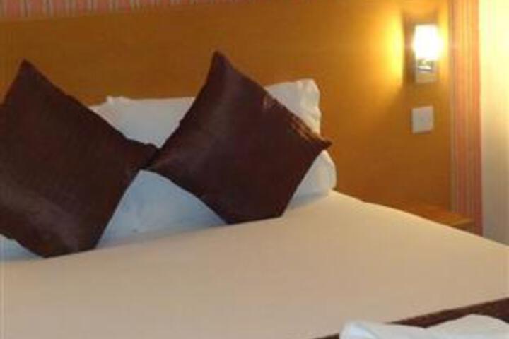 Skyplaza Hotel