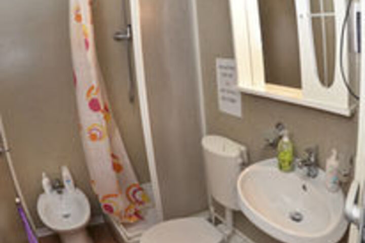 Room 2 of 16