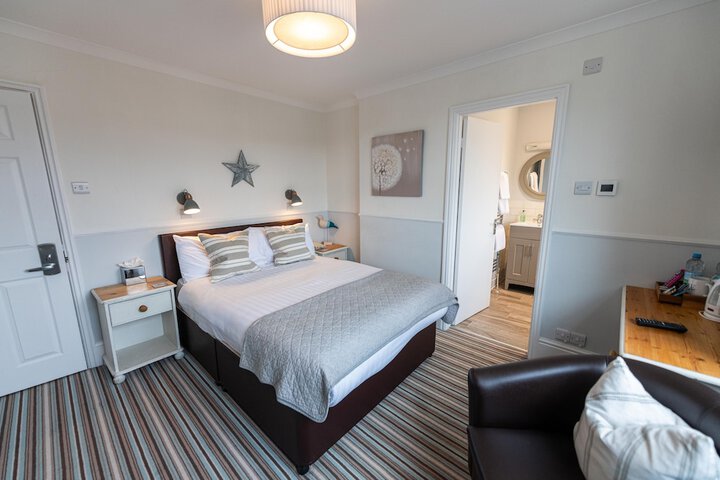 Room 14 of 76