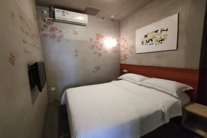 Room 25 of 56