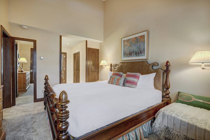 Room 41 of 493
