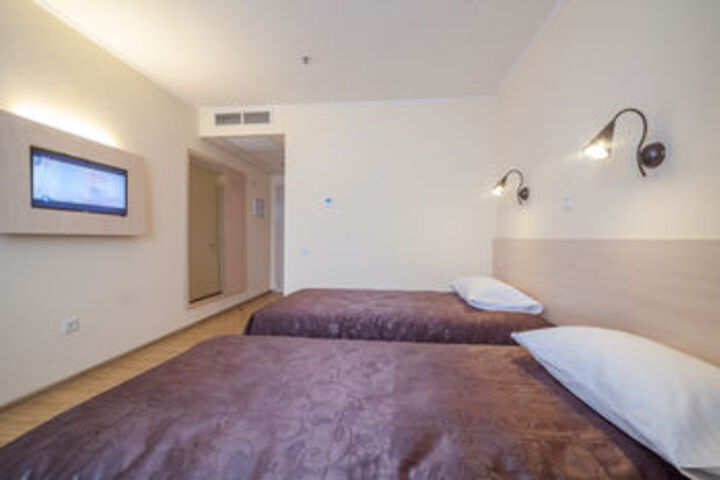 Room 17 of 44