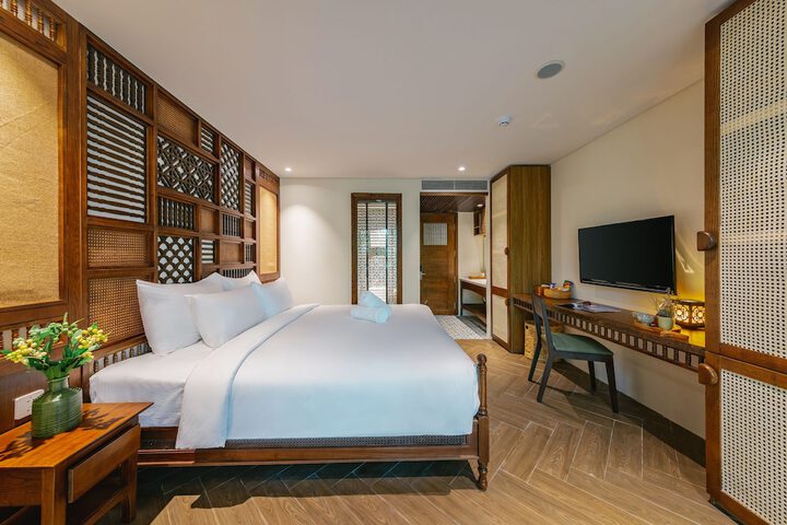 Room 13 of 49
