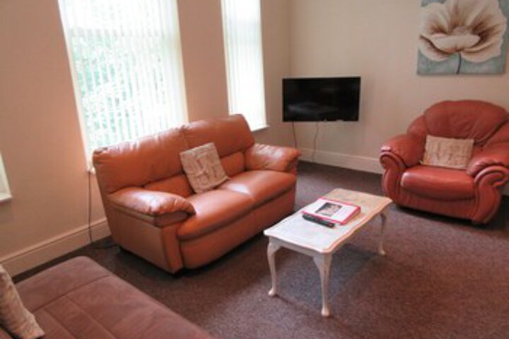 Room 5 of 17