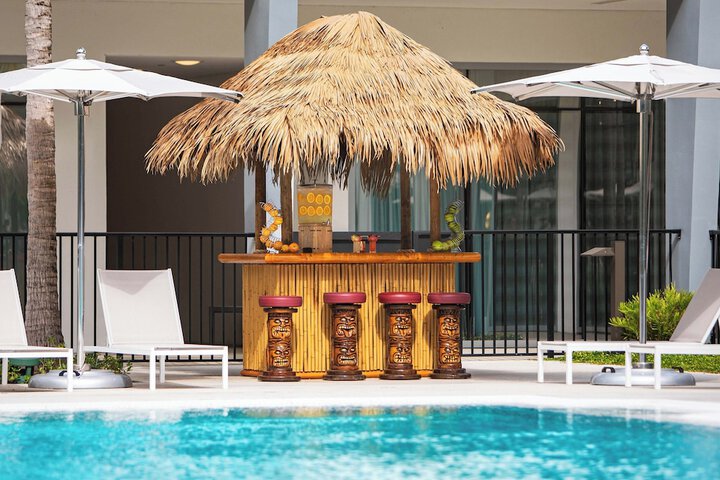 Hotel Pool