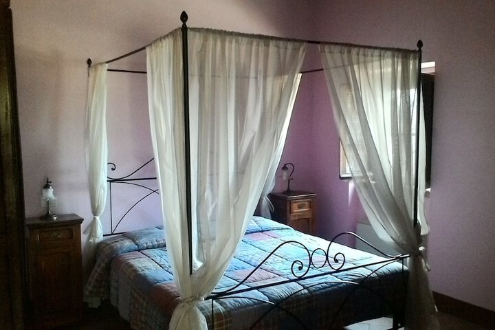 Room 6 of 68