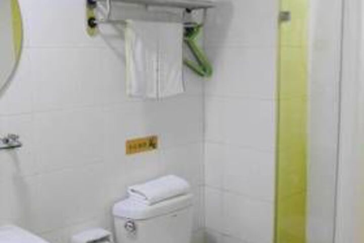 Room 10 of 35