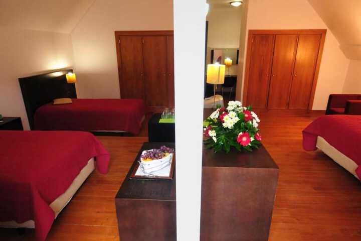 Room 12 of 63