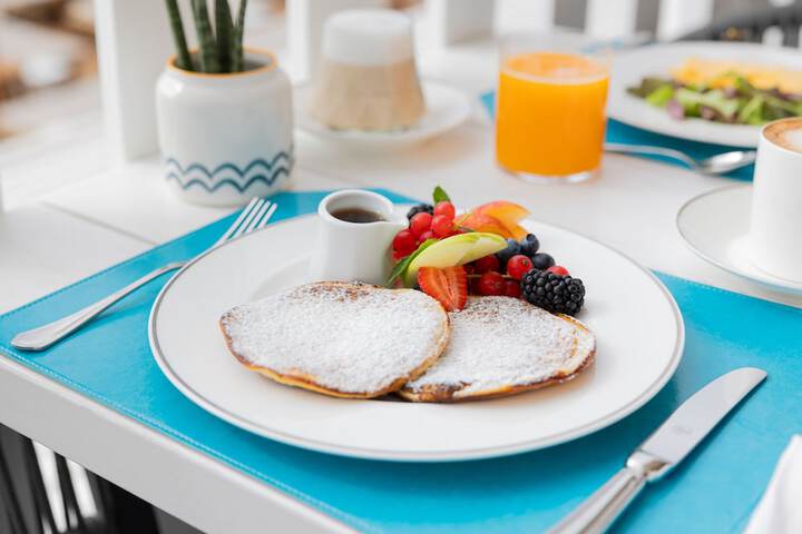 Breakfast/Coffee Service 102 of 115
