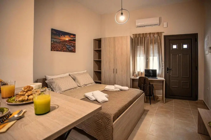 Room 2 of 9